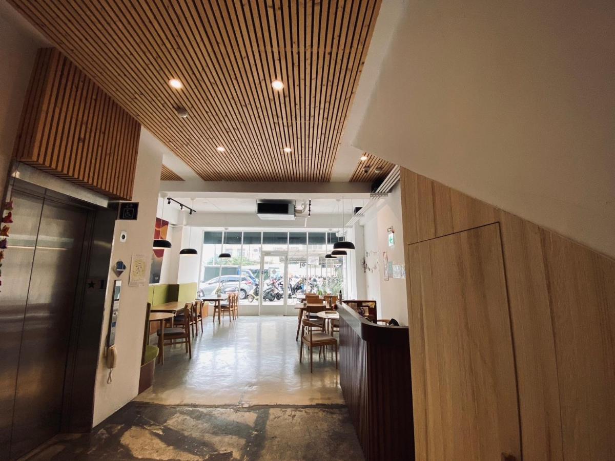 良文旅 Ryou Hotel Tainan Extérieur photo