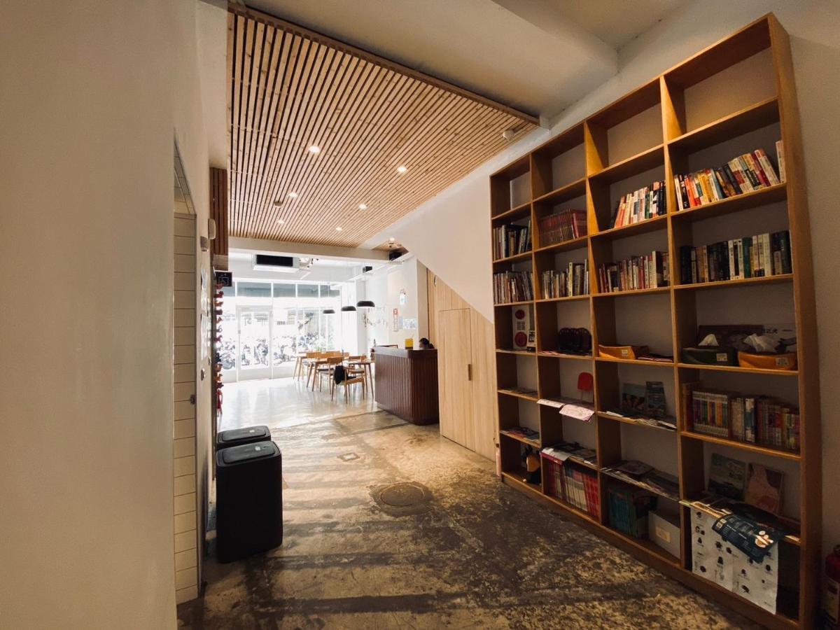 良文旅 Ryou Hotel Tainan Extérieur photo